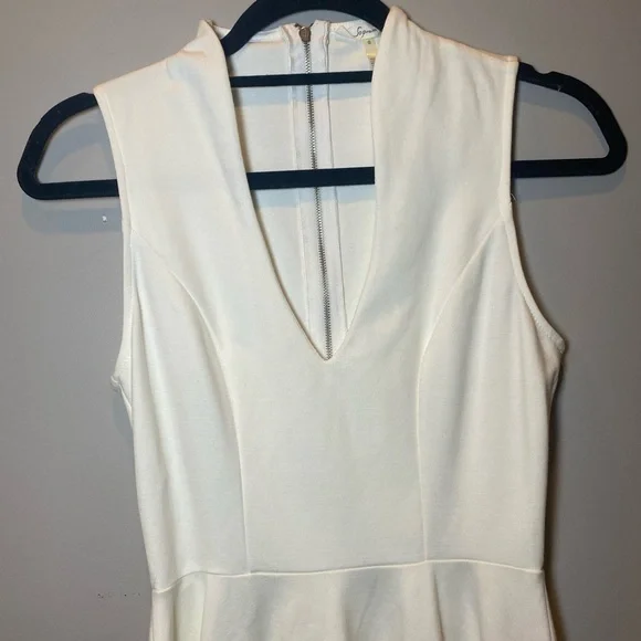 Soprano White Zipper Dress - Picture 3 of 6